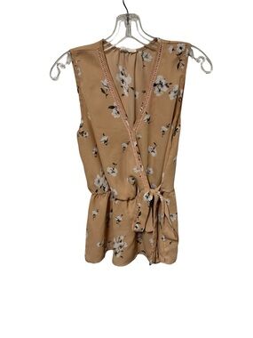 Sleeveless Floral Wrap tank in light pink